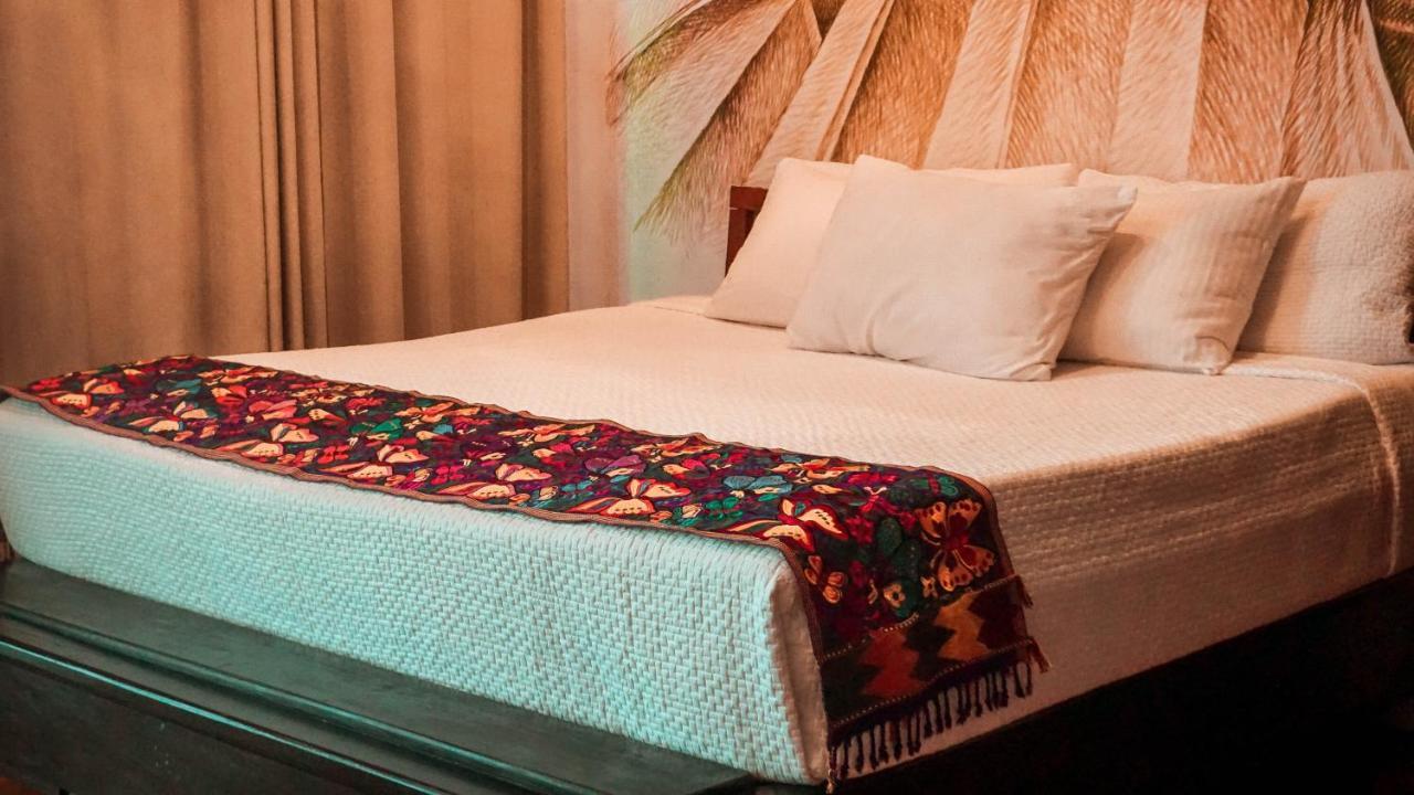 Hotel "Ala Residencias" 체투말 외부 사진