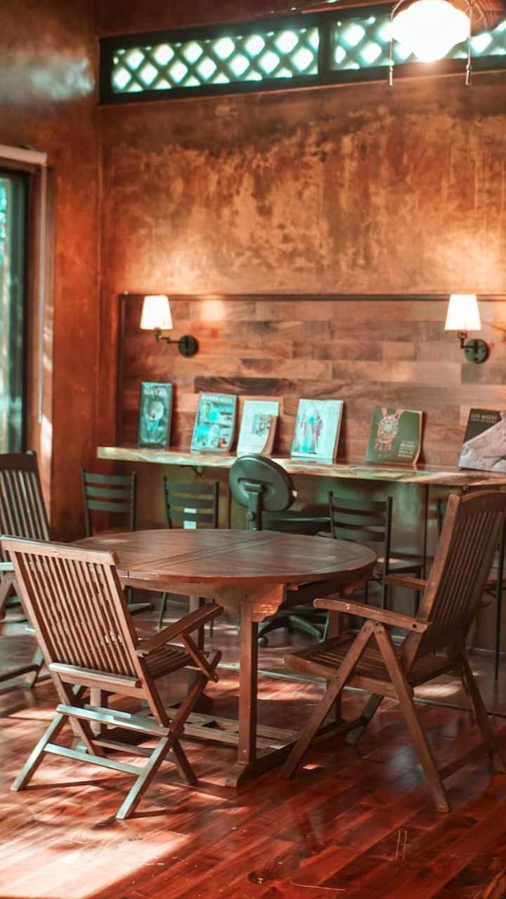 Hotel "Ala Residencias" 체투말 외부 사진