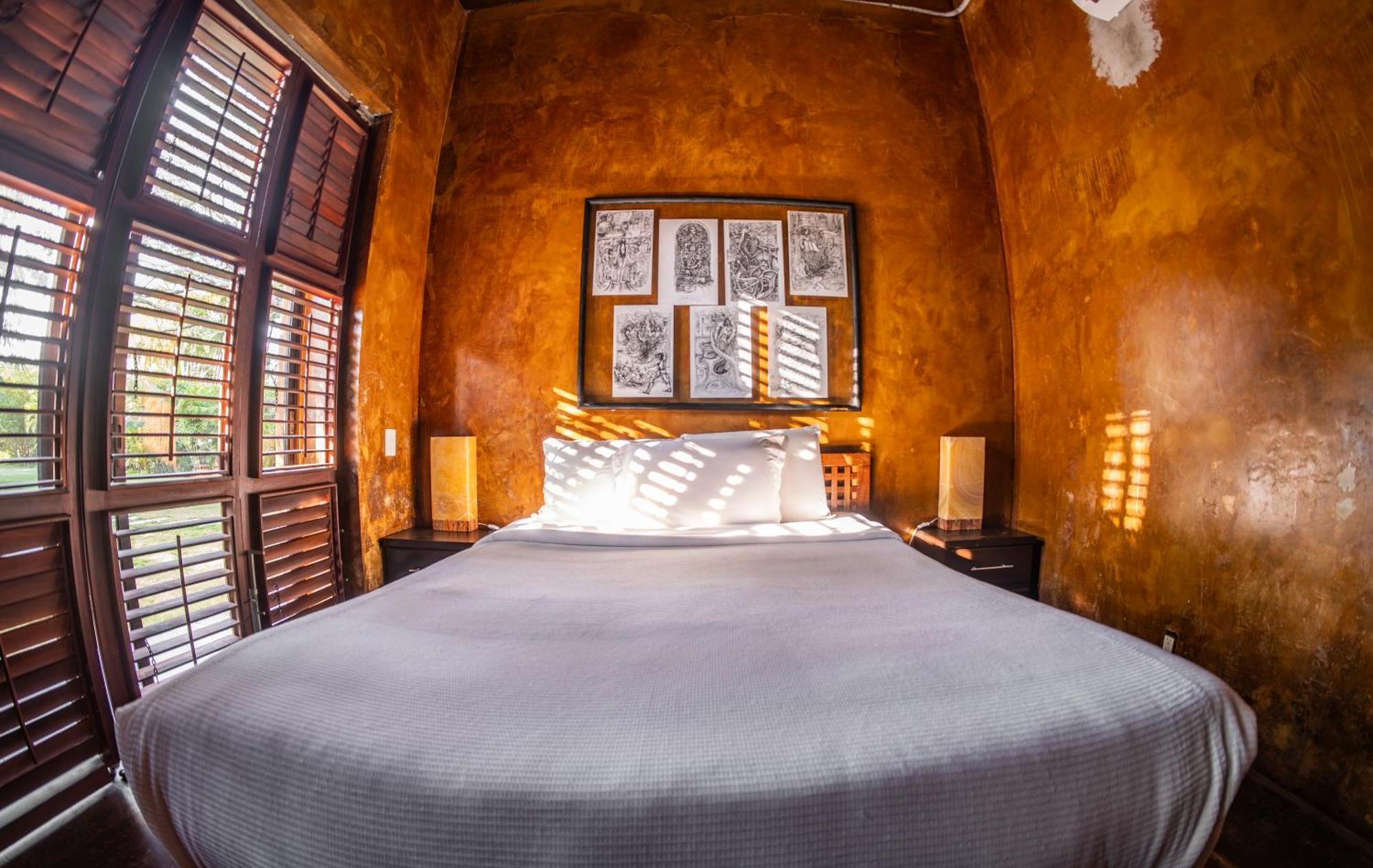 Hotel "Ala Residencias" 체투말 외부 사진